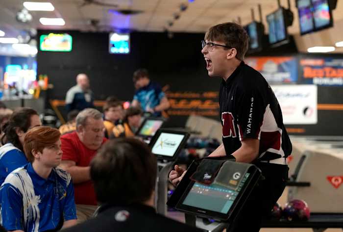 3A-team-winner-Waterloo-West-Jacob-Melcher